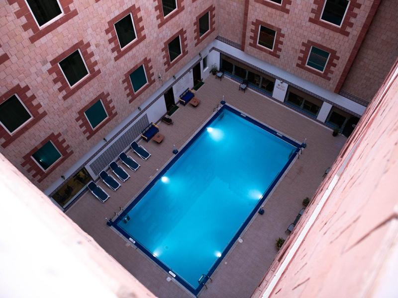 Ramee Guestline Hotel, Qurum