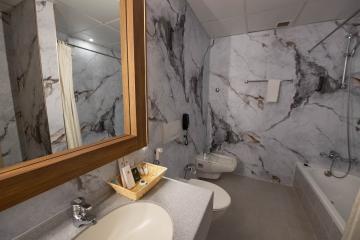 Отель Ramee Guestline Hotel, Qurum Оман, Маскат, фото 22