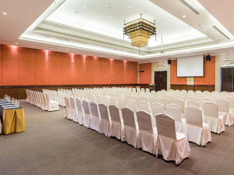 Ravindra Beach Resort & Spa