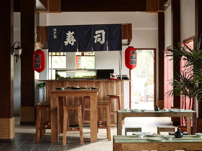 Rawi Warin Resort & Spa