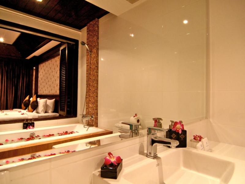 Rayaburi Hotel Patong