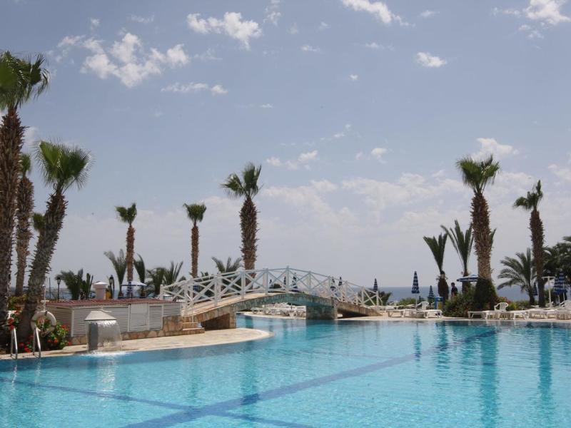 Ascos Coral Beach Hotel