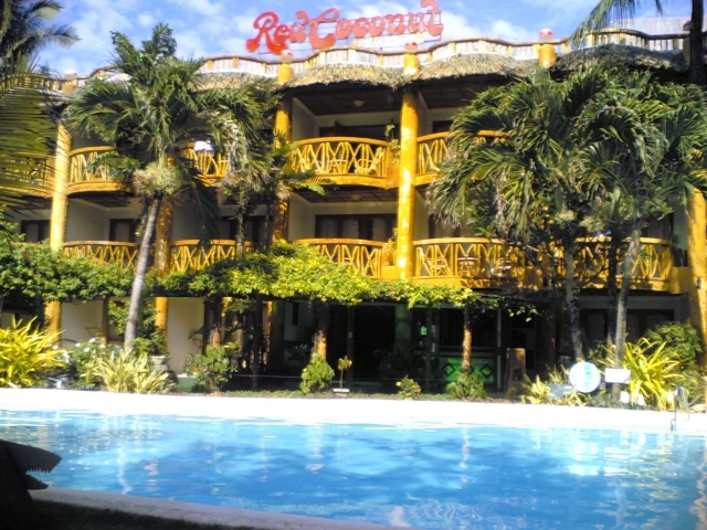 Red Coconut Beach Hotel