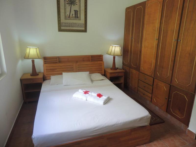 Reef Holidays Apartments