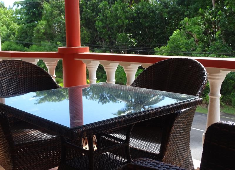 Reef Holidays Apartments