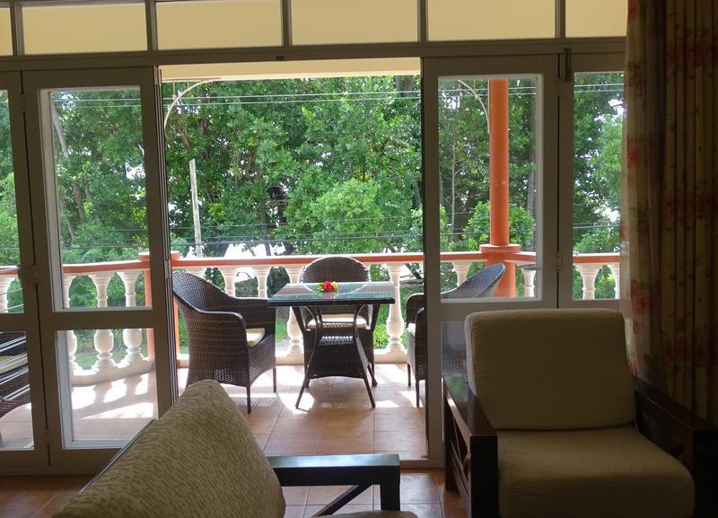 Reef Holidays Apartments