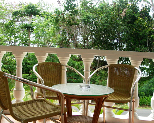 Reef Holidays Apartments