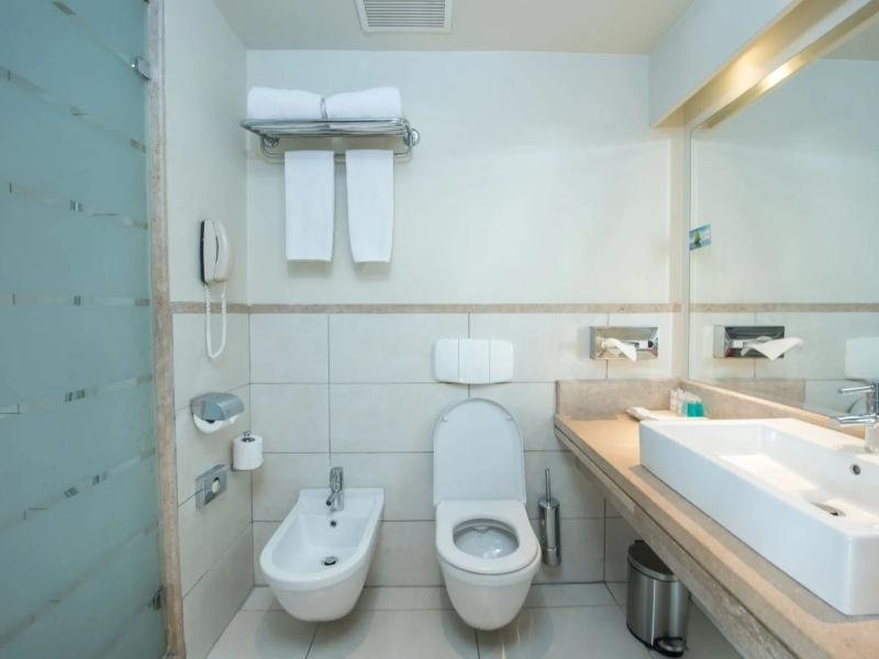 Reef Oasis Beach Resort