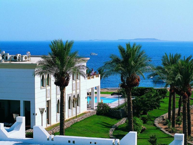 Reef Oasis Beach Resort