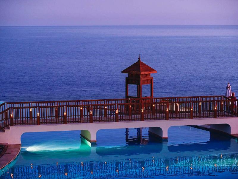 Reef Oasis Blue Bay Resort & Spa