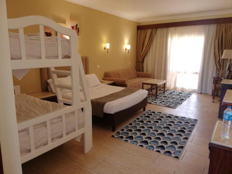 Regency Plaza Aqua Park & SPA