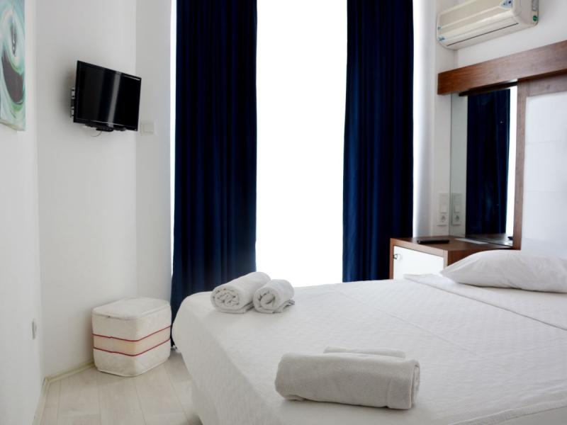 Jura Hotels Ada Beach