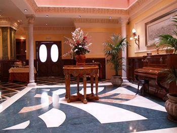 Hotel Reina Cristina