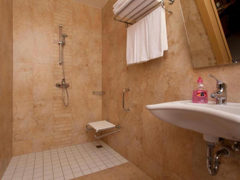 Kleopatra Remi Hotel