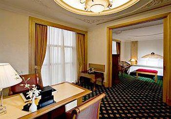 Renaissance East Wing