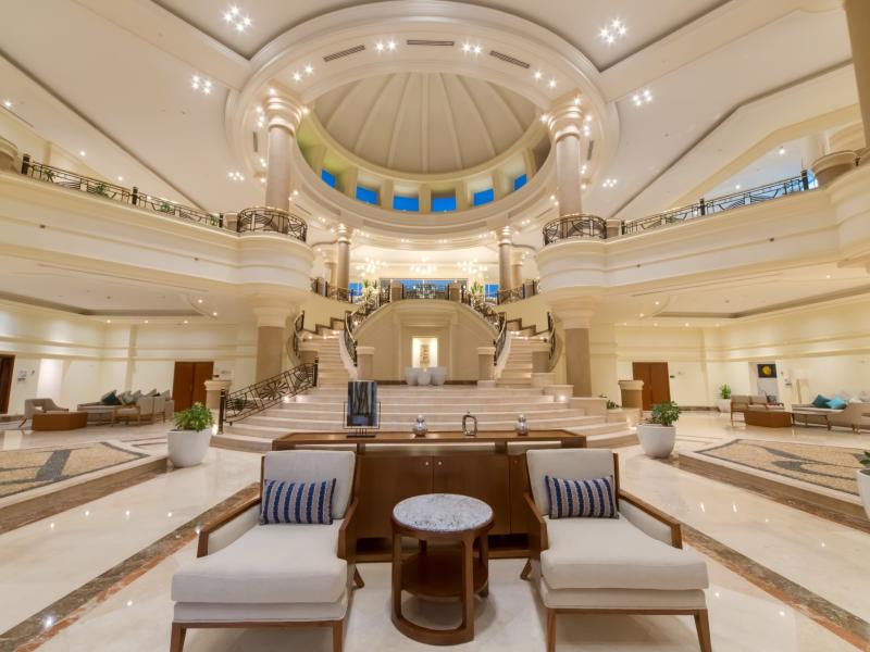 Renaissance Golden View Beach Resort 