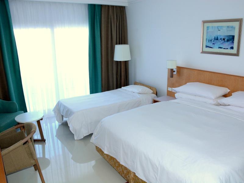 Renaissance Golden View Beach Resort 