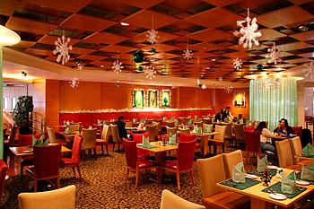 Renaissance Yangtze Shanghai