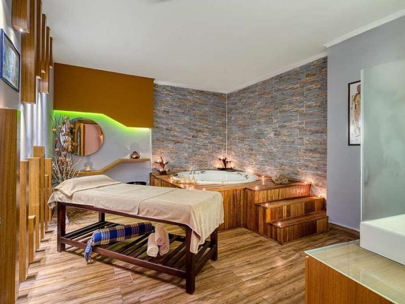 Sea Life Buket Resort & Beach