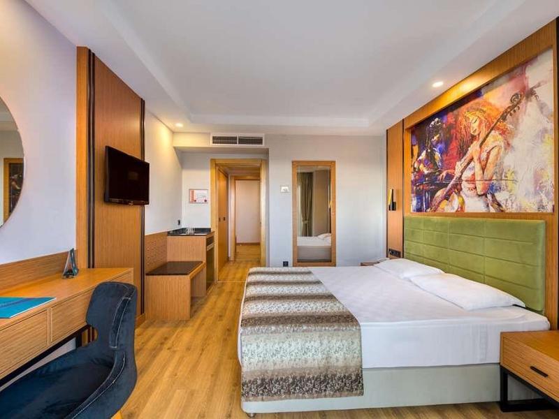 Sea Life Buket Resort & Beach