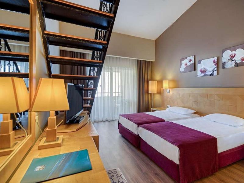 Sea Life Buket Resort & Beach