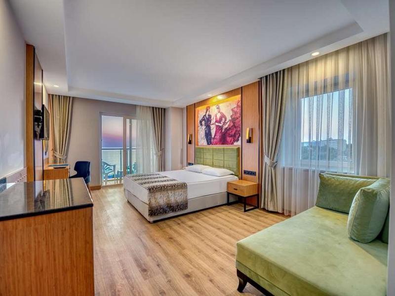 Sea Life Buket Resort & Beach