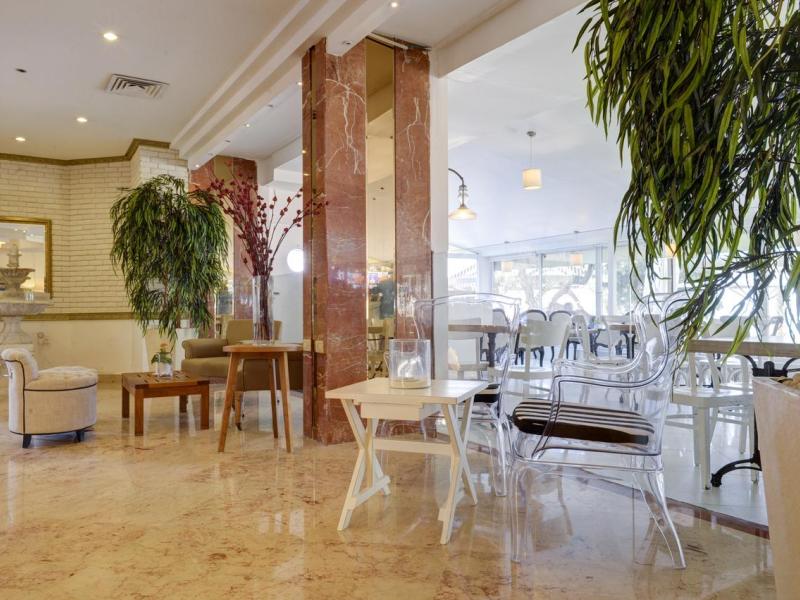 Residence Beach Hotel