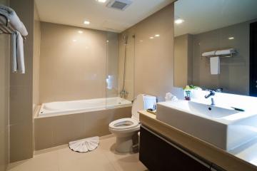 Отель Aspen Suites Hotel Sukhumvit 2 by Compass Hospitality Таиланд, Бангкок, фото 3