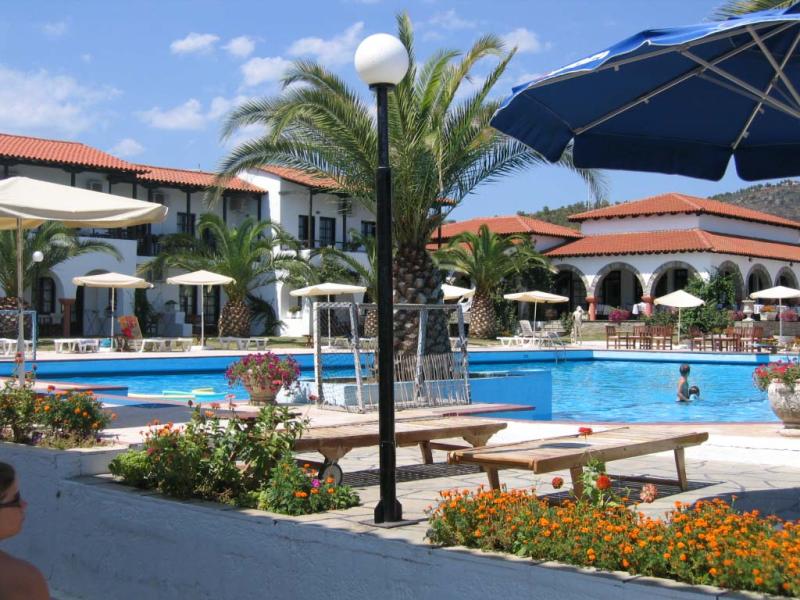 Bomo Assa Maris Beach