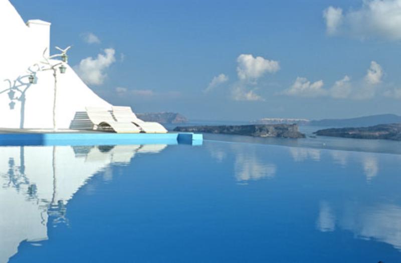 Astarte Suites