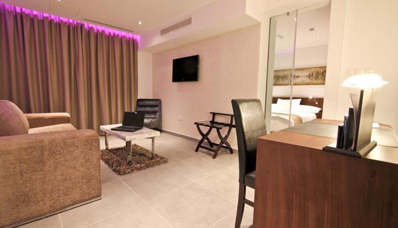 Achilleos City Hotel