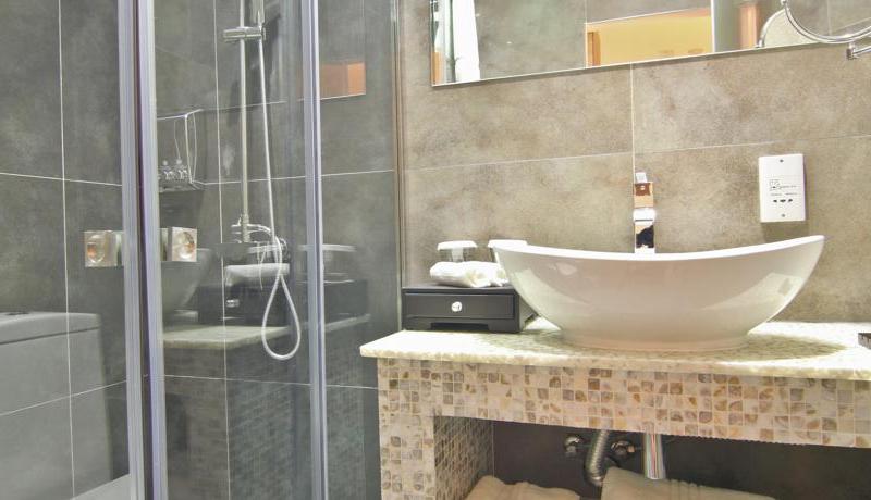 Achilleos City Hotel