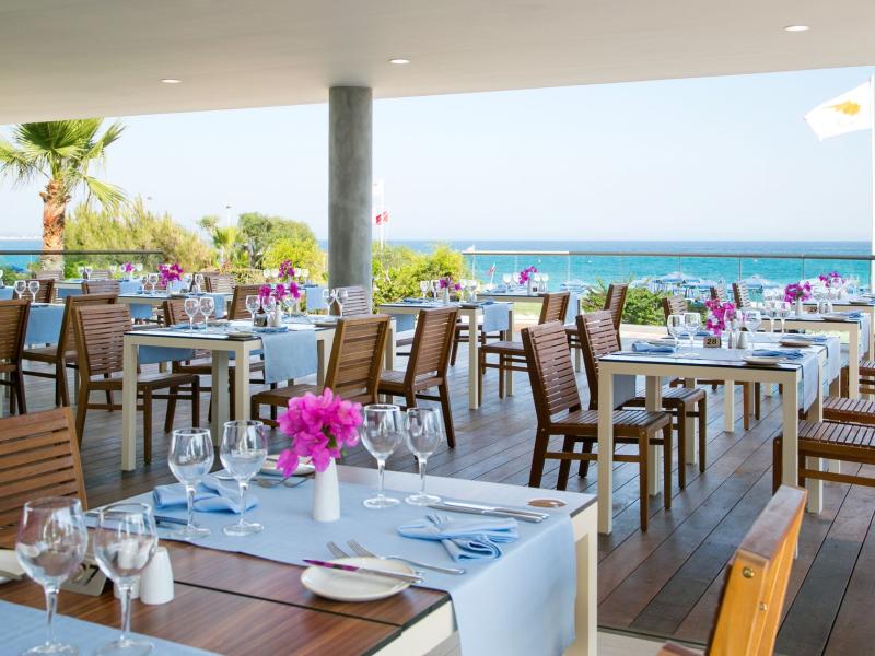 Asterias Beach Hotel