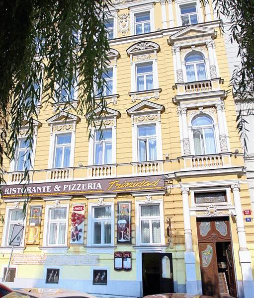 Trinidad Prague Castle