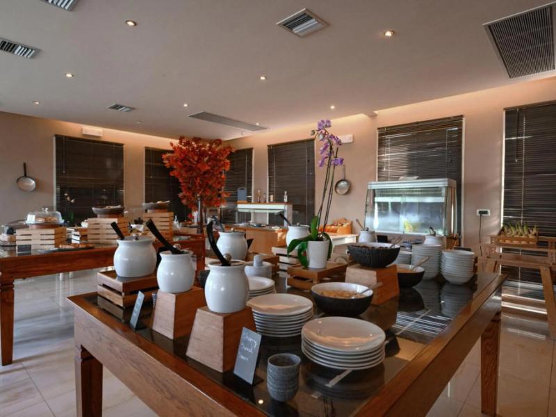 Restia Suites