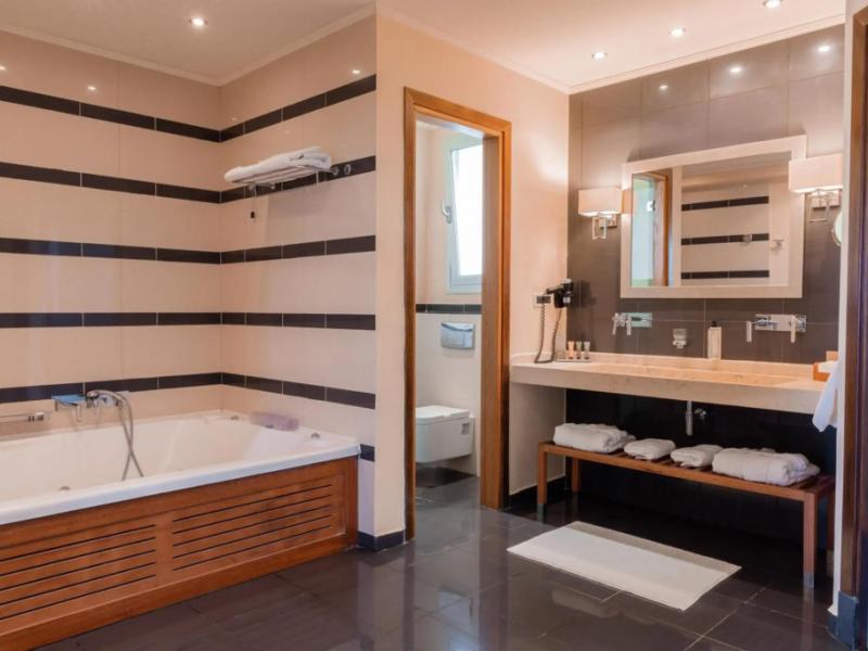 Restia Suites