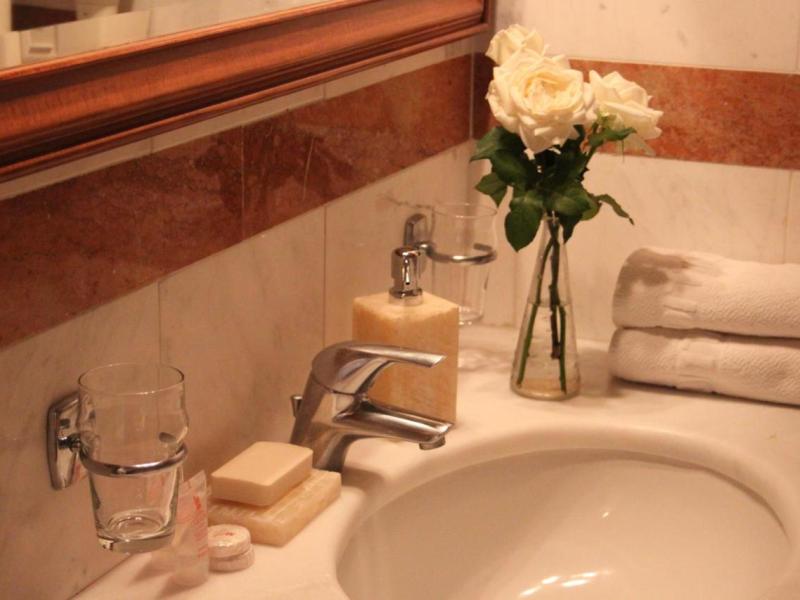 Achillion Hotel Athens