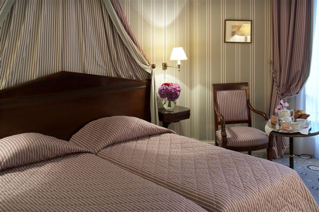 Maison Astor Paris, Curio Collection by Hilton