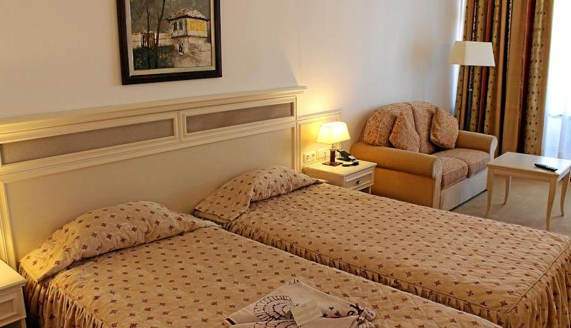 Royal Palace Helena Sands