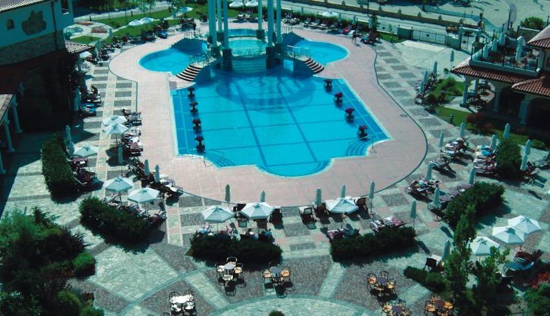 Royal Palace Helena Sands