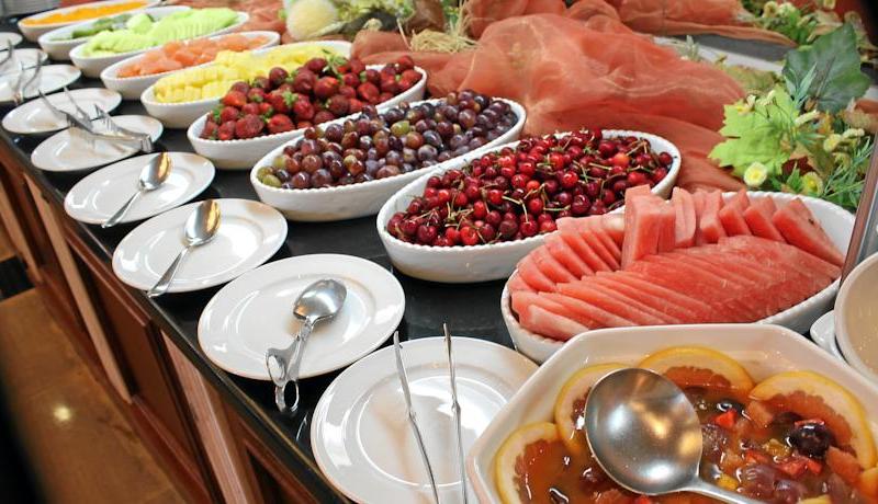 Royal Palace Helena Sands