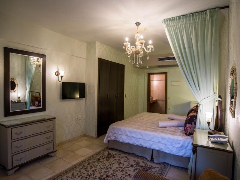 Achtis Boutique Hotel