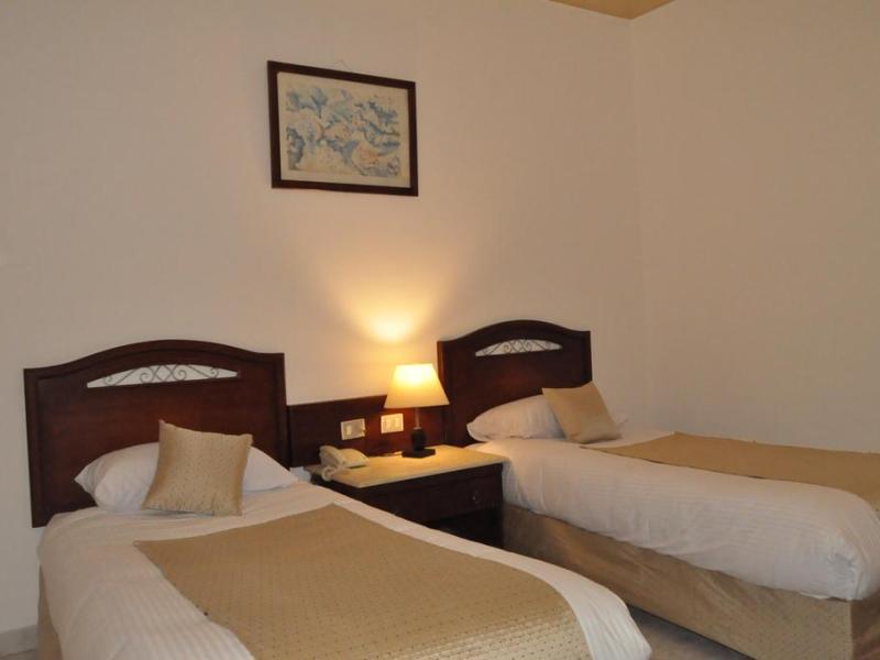 Dexon – Roma Hotel