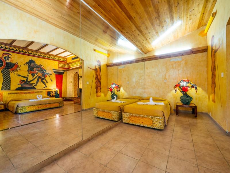 Roman Boutique Hotel