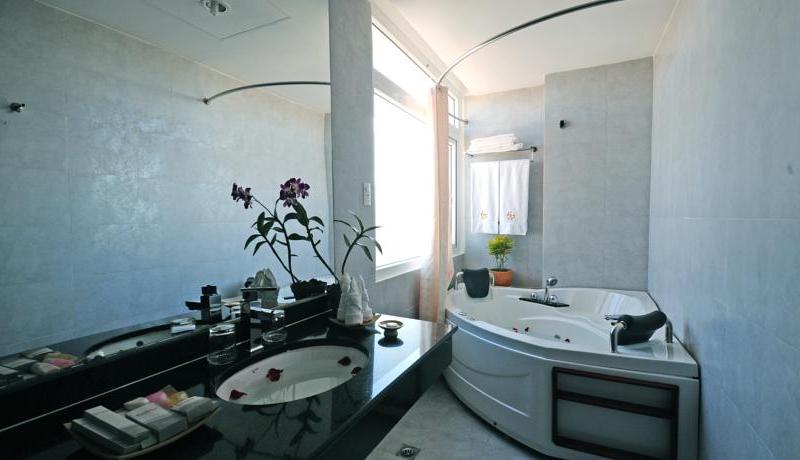 Romance Hotel
