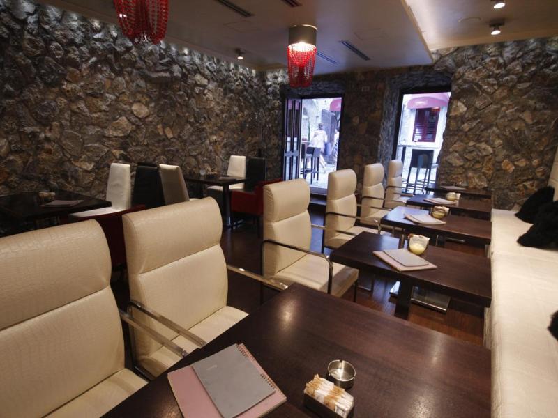 Astoria Boutique Hotel