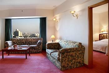 Rosedale & Suites
