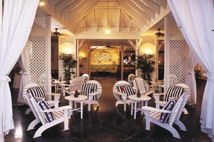 Round Hill Hotel & Villas