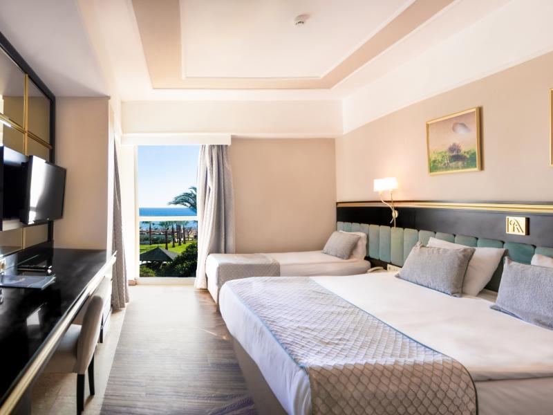 Royal Atlantis Spa & Resort