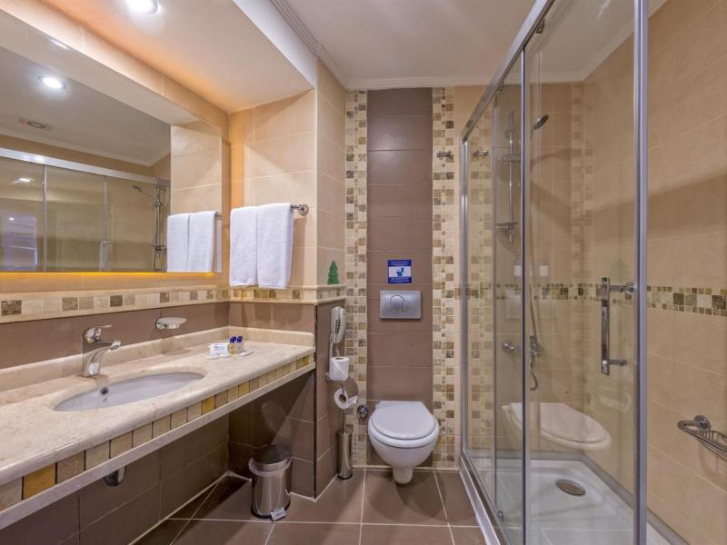 Royal Atlantis Spa & Resort